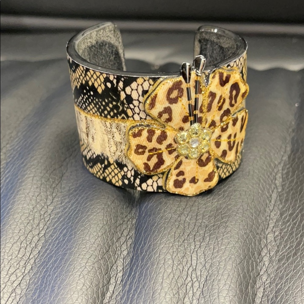 Debbie Brooks cuff bracelet - Picture 3 of 5